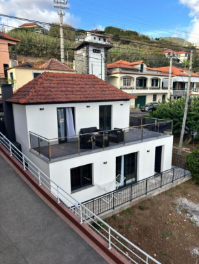 Carmelita House 1
